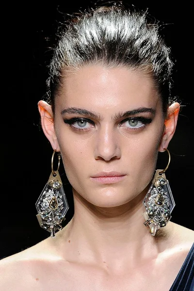 Look 74